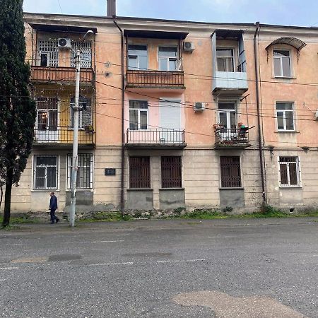 1 Квартира Люкс У Моря Szuhumi Kültér fotó
